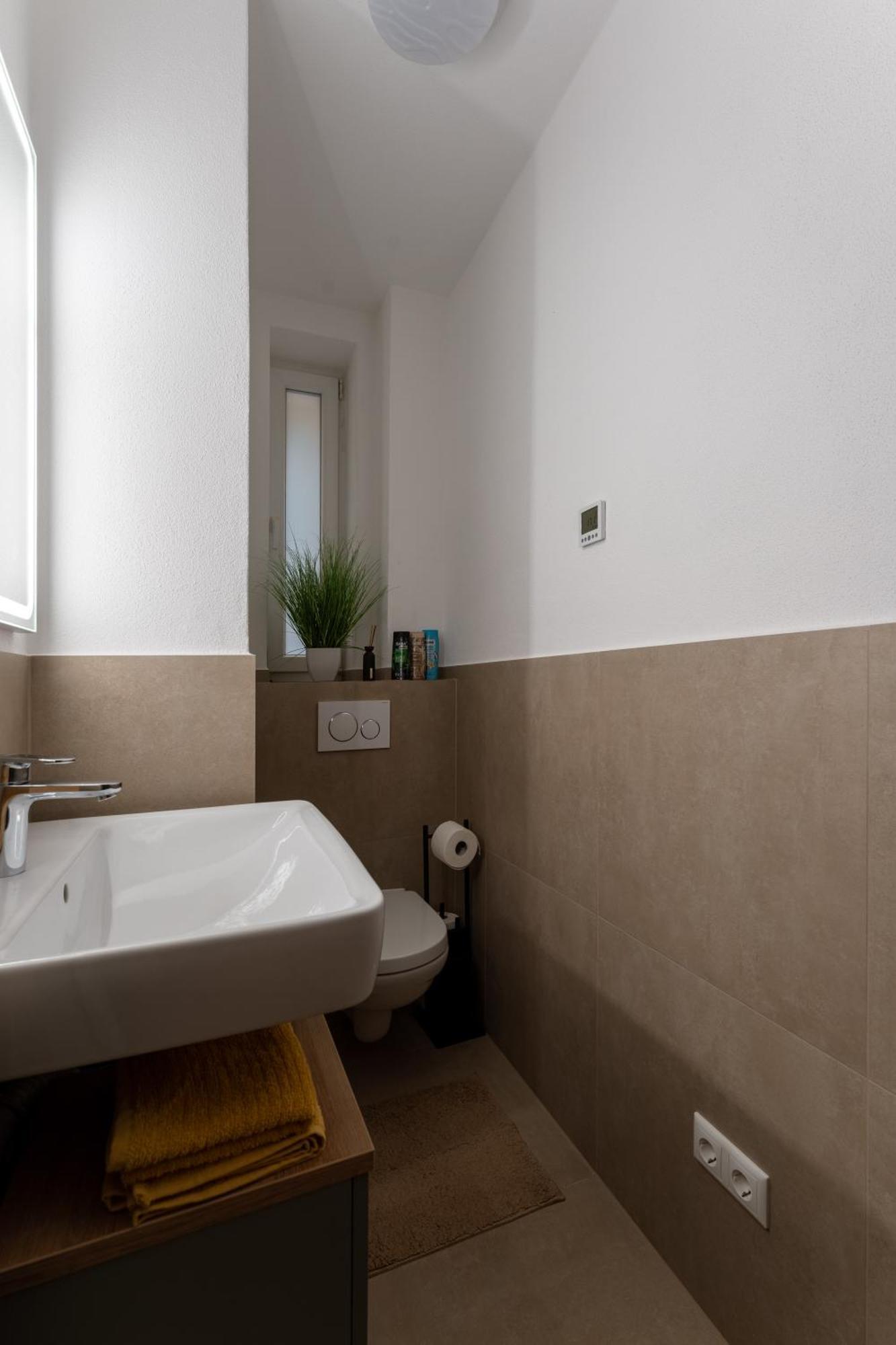 Modern Living Apartment - 3-Zimmer - Nuernberg Nord, Ruhige Seitenstrasse, Fusslaeufig Strassenbahn المظهر الخارجي الصورة